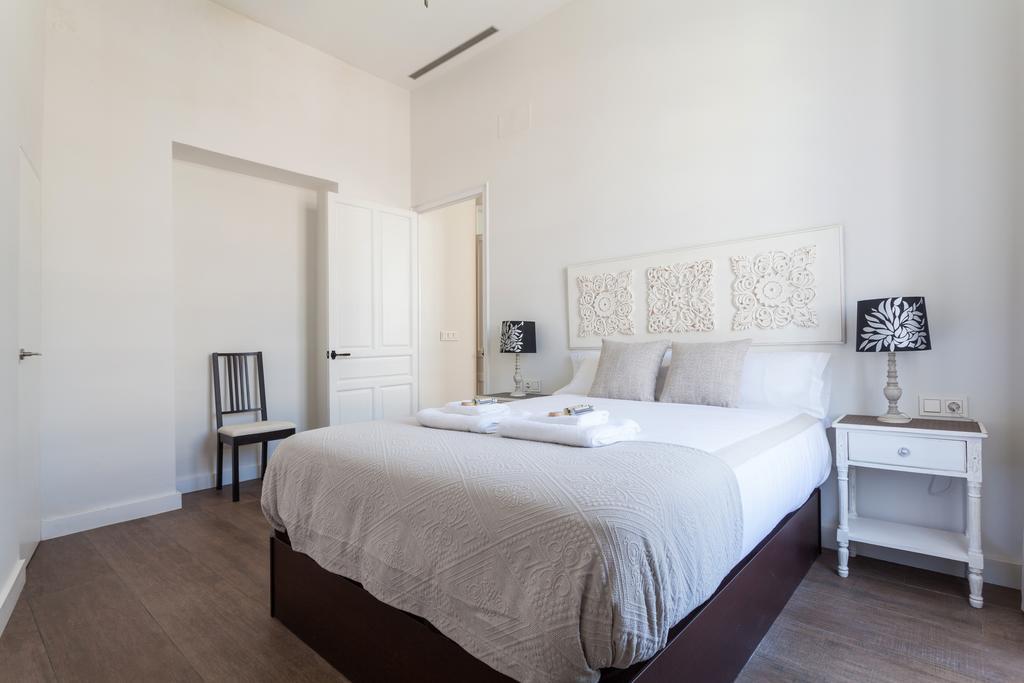Stunning Boutique - Space Maison Apartments Seville Exterior photo